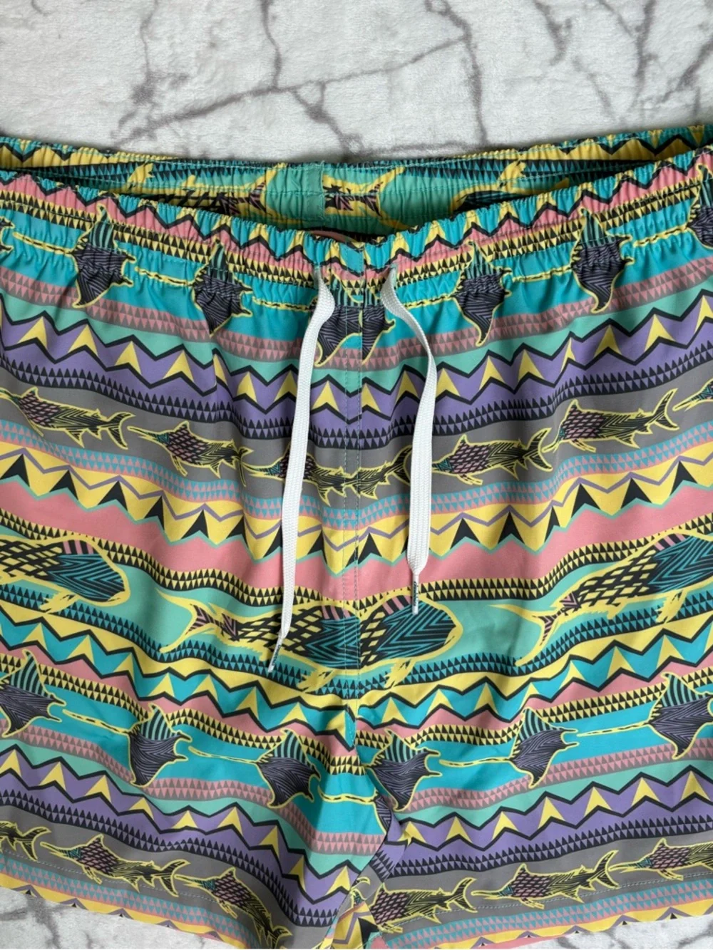 Chubbies Geometric Print Swim Shorts Men’s Xl Purple Aqua Yellow Fishes Rays